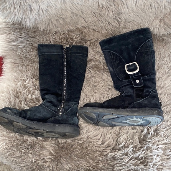 UGG Retro Cargo Pocket Boot in Black Suede - Picture 2 of 12